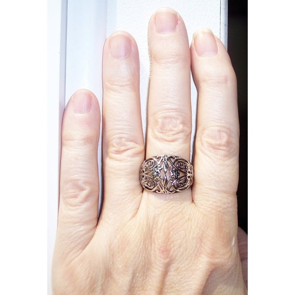 925 STERLING SILVER Open Work Floral Dome Ring - Picture 4 of 16